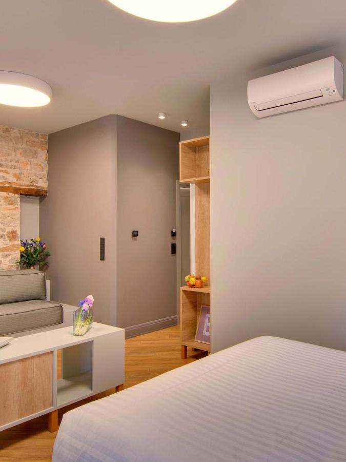 Hotel Boulgari อิโออันนินา ภายนอก รูปภาพ