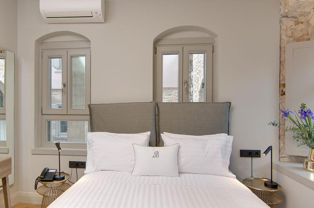 Hotel Boulgari อิโออันนินา ภายนอก รูปภาพ