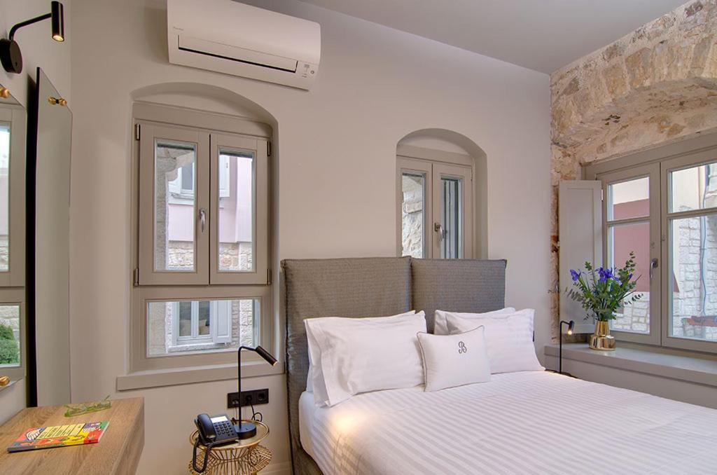 Hotel Boulgari อิโออันนินา ภายนอก รูปภาพ