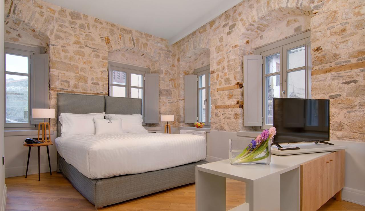 Hotel Boulgari อิโออันนินา ภายนอก รูปภาพ