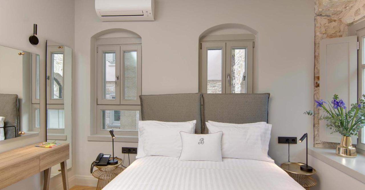 Hotel Boulgari อิโออันนินา ภายนอก รูปภาพ