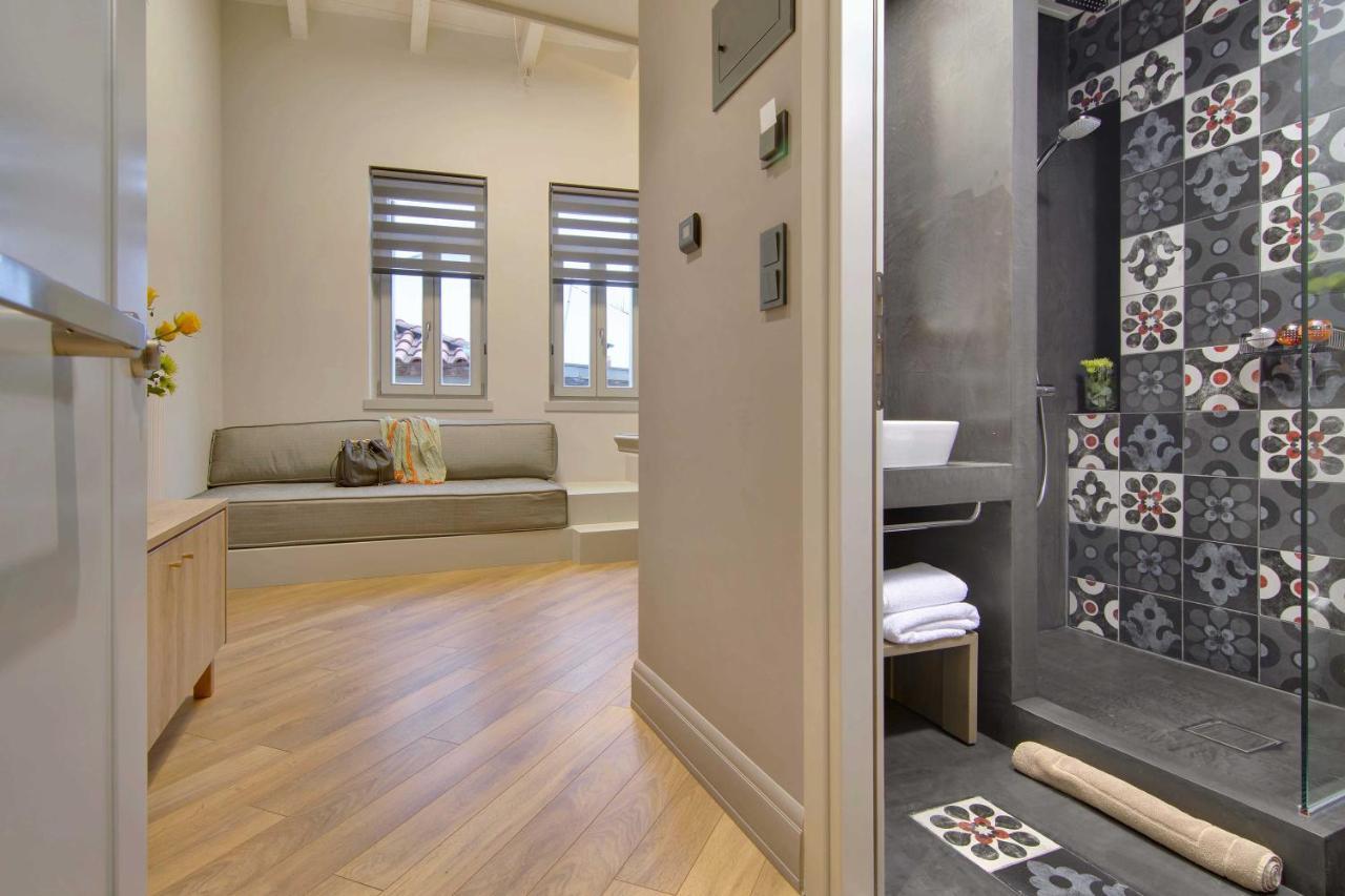 Hotel Boulgari อิโออันนินา ภายนอก รูปภาพ